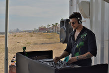 Cargar imagen en el visor de la galería, Colección Alfredo Seiko - Camisa Flúo