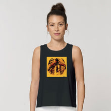 Cargar imagen en el visor de la galería, Camiseta "Eres lo que respiras" by María José Marco.