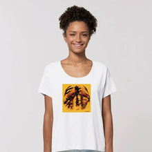 Cargar imagen en el visor de la galería, Camiseta "Eres lo que respiras" by María José Marco