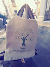 Cargar imagen en el visor de la galería, Colección Mbisy - Mini Mochila Abraza a la Madre Naturaleza
